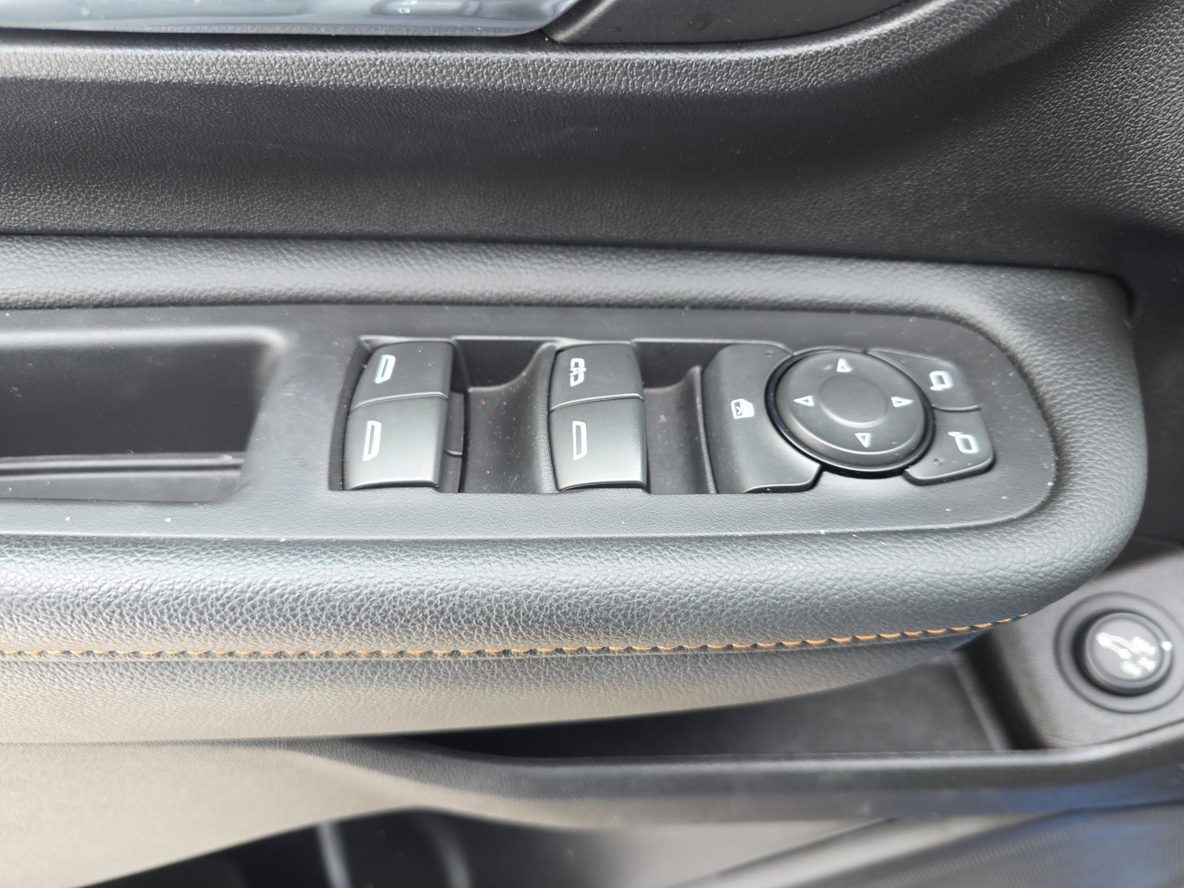 Used 2024 GMC Terrain AT4 w/ Infotainment Package II image 16