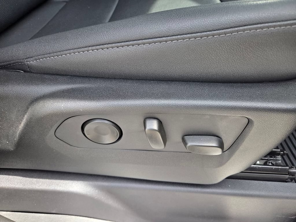 Used 2024 Chevrolet Silverado 1500 LTZ RWD image 17