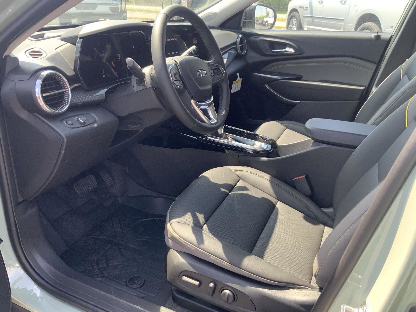 New 2026 Chevrolet Trax ACTIV FWD image 26