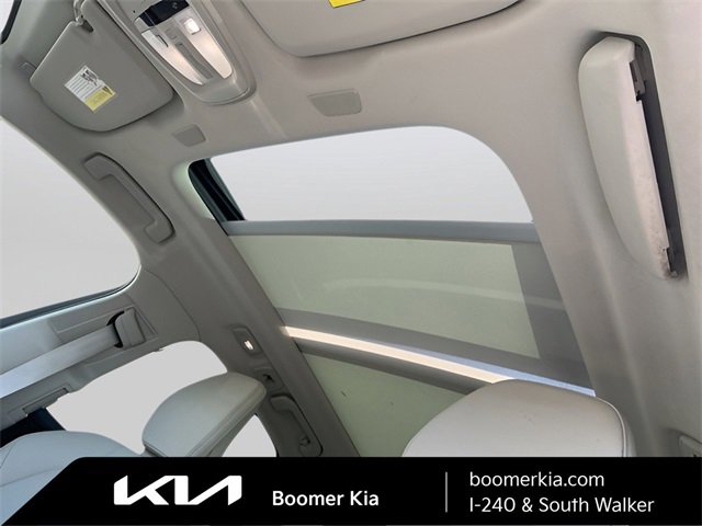 Used 2022 Volvo XC60 B5 Momentum image 18