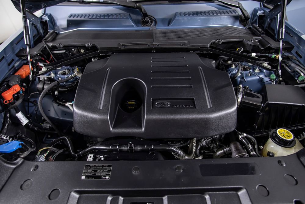 Used 2022 Land Rover Defender 110 SE image 47