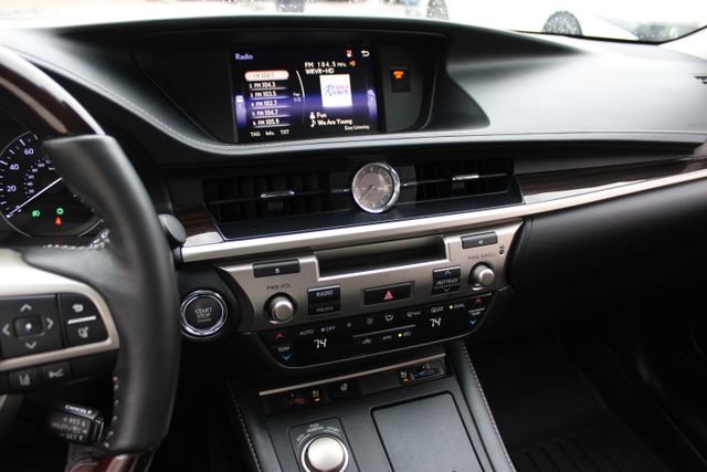 Used 2018 Lexus ES 350 w/ Premier Package FWD image 18