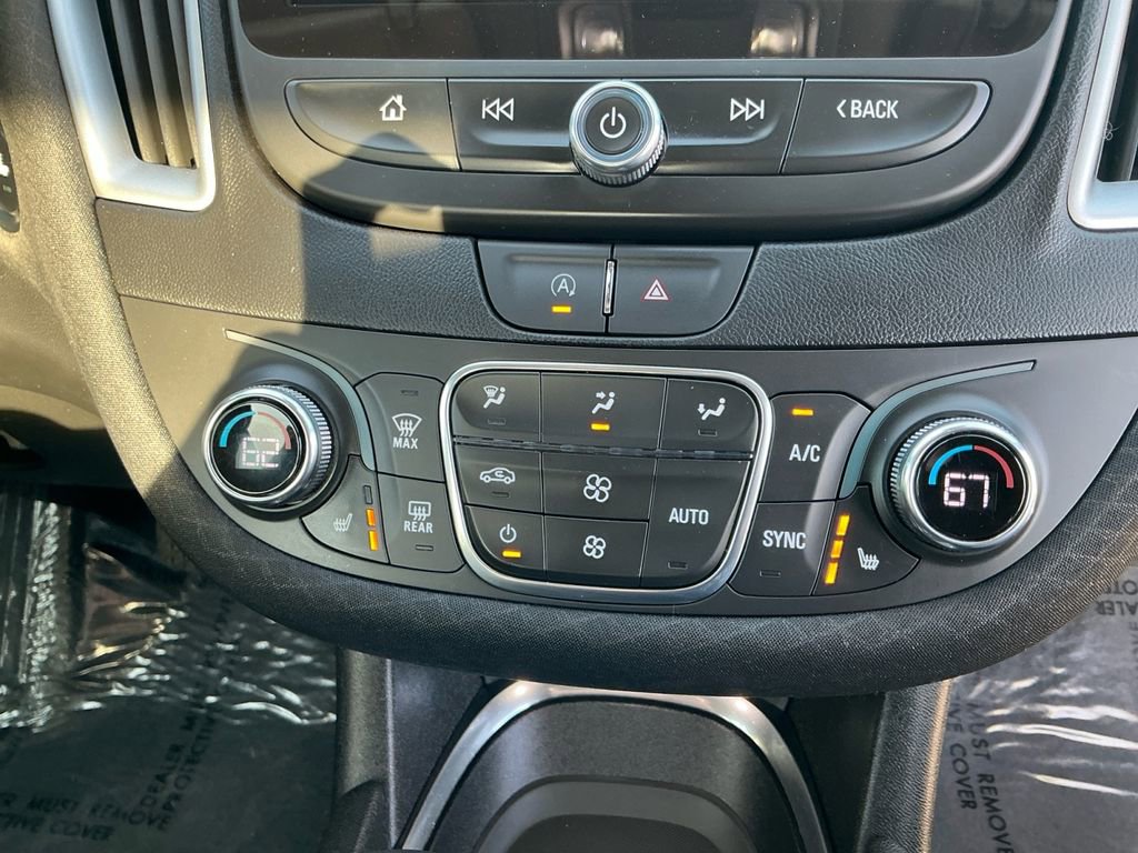 Used 2024 Chevrolet Malibu LT image 17