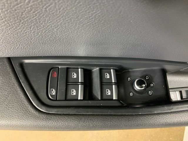 Used 2017 Audi A4 2.0T Premium Plus image 18