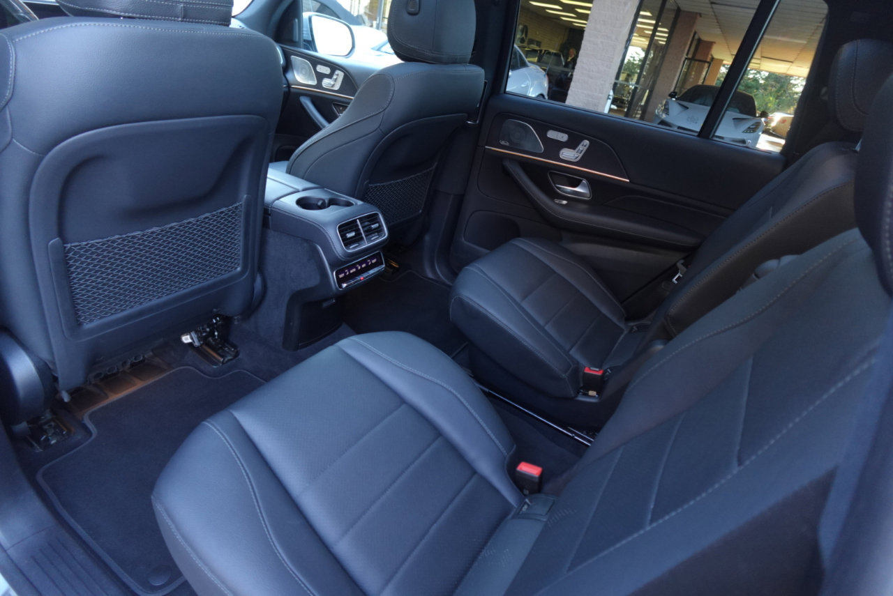 Used 2023 Mercedes-Benz GLS 450 4MATIC w/ Warmth & Comfort Package image 18