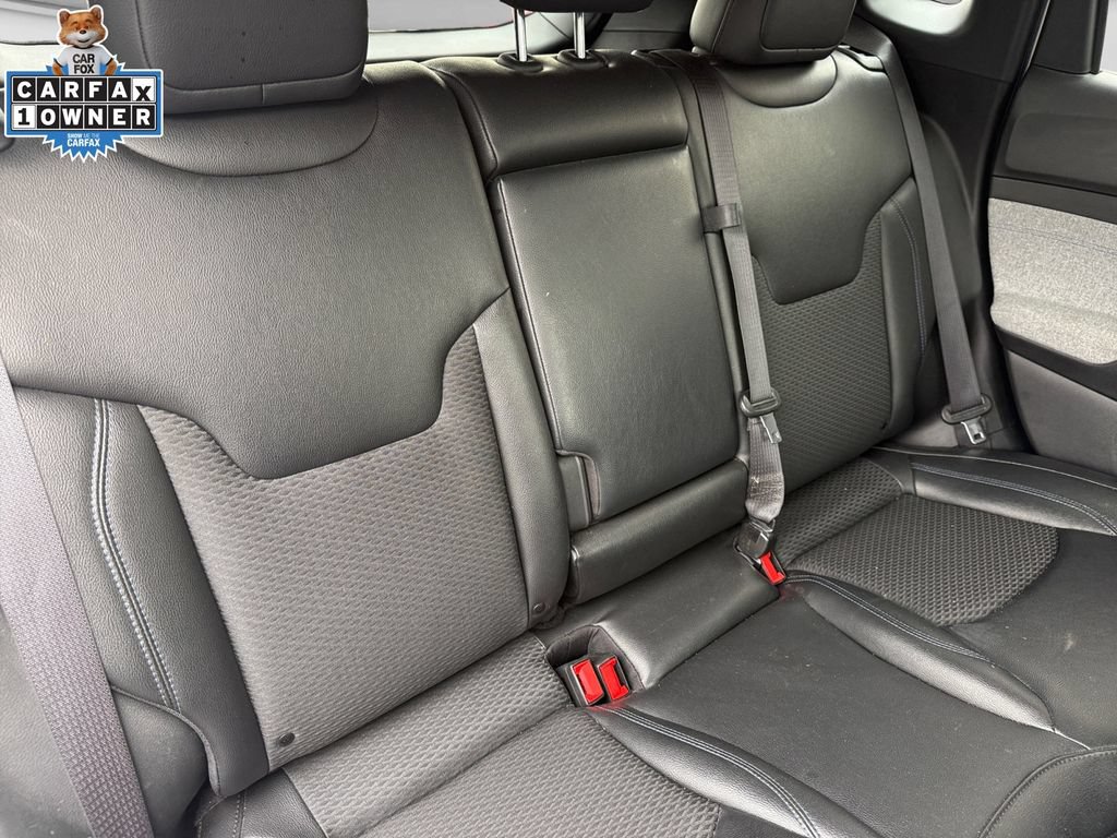 Used 2024 Jeep Compass Latitude AWD/4WD image 16
