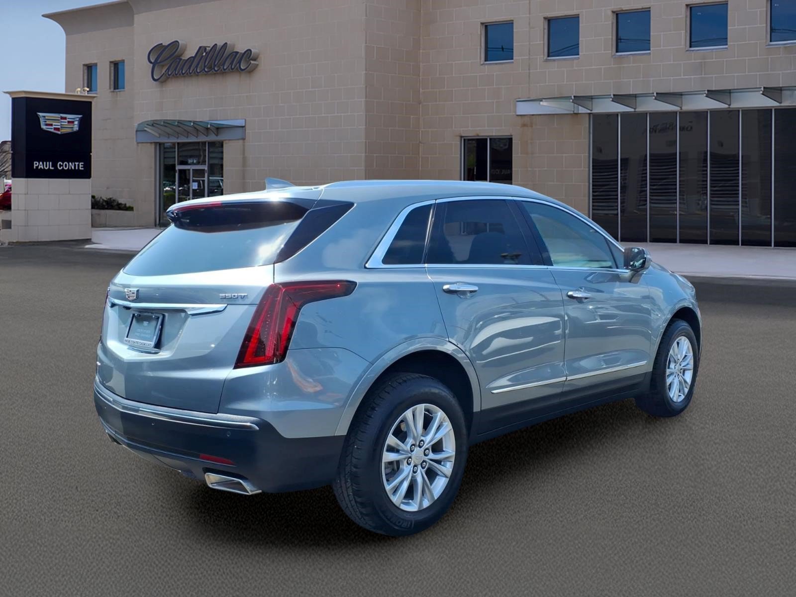 Certified 2023 Cadillac XT5 Luxury AWD/4WD image 4