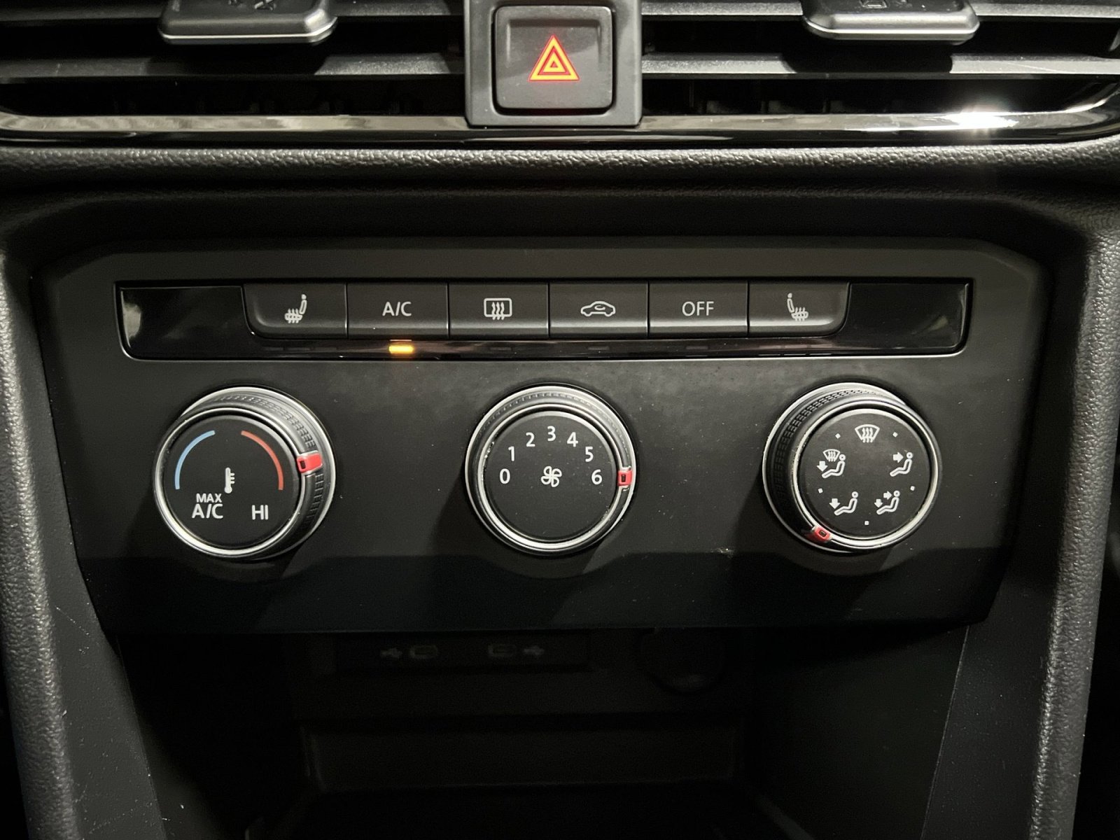 Used 2022 Volkswagen Taos SE image 20