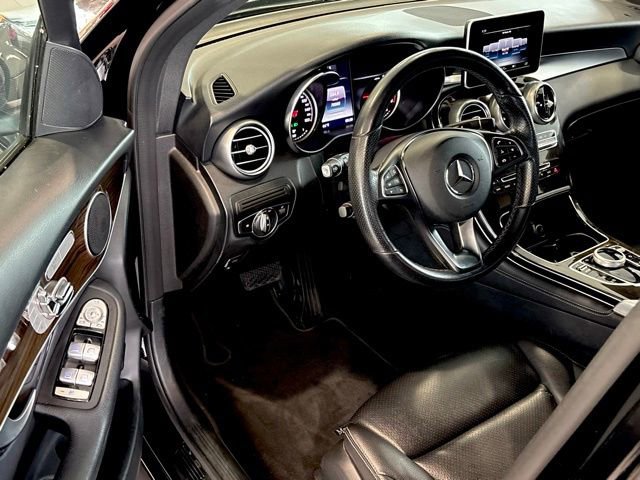 Used 2019 Mercedes-Benz GLC 300 image 21