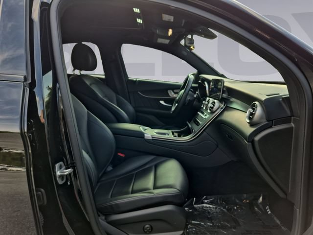 Used 2021 Mercedes-Benz GLC 300 4MATIC Coupe image 17