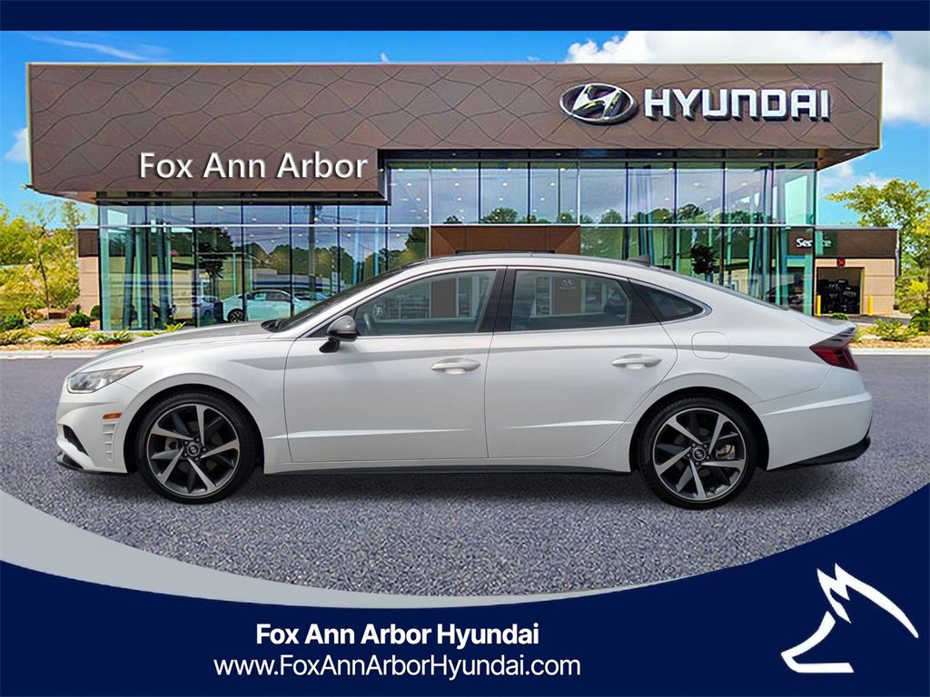 Used 2022 Hyundai Sonata SEL Plus image 2