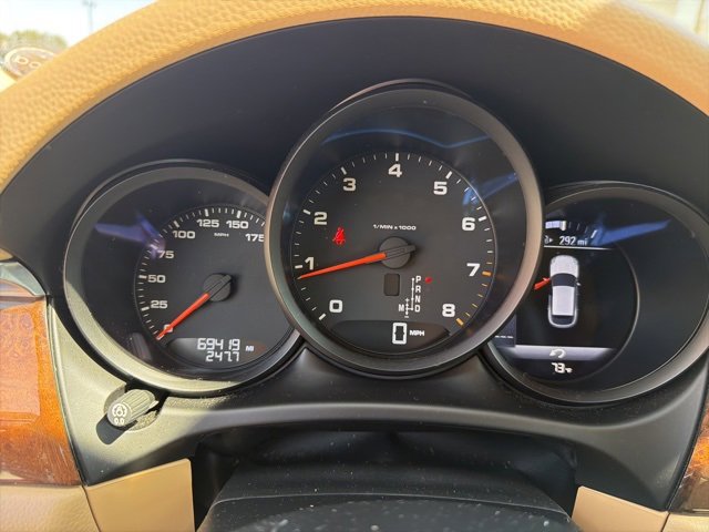 Used 2017 Porsche Macan Base image 7