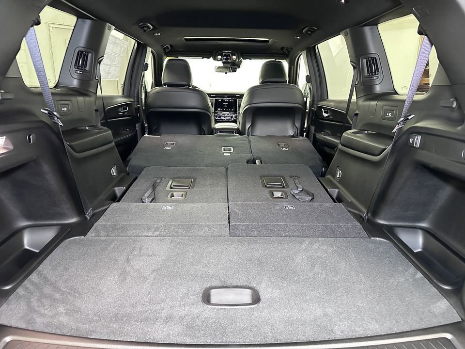 New 2025 Jeep Grand Cherokee L Altitude image 16