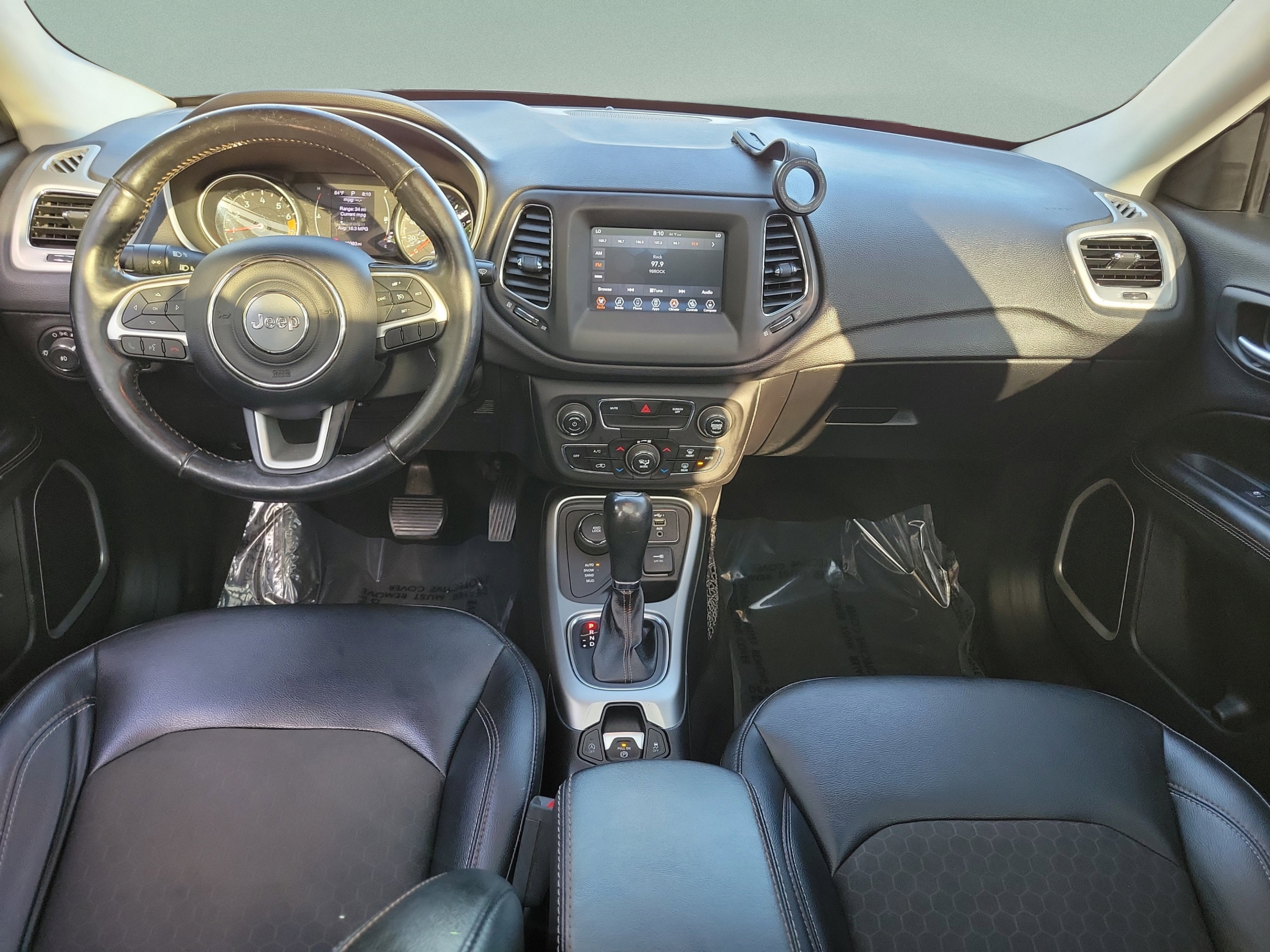 Used 2019 Jeep Compass Latitude w/ Cold Weather Group AWD/4WD image 7