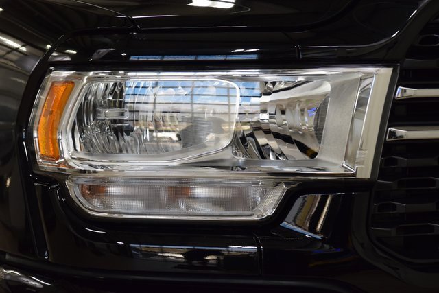 Used 2024 RAM 3500 Big Horn w/ Towing Technology Group image 10