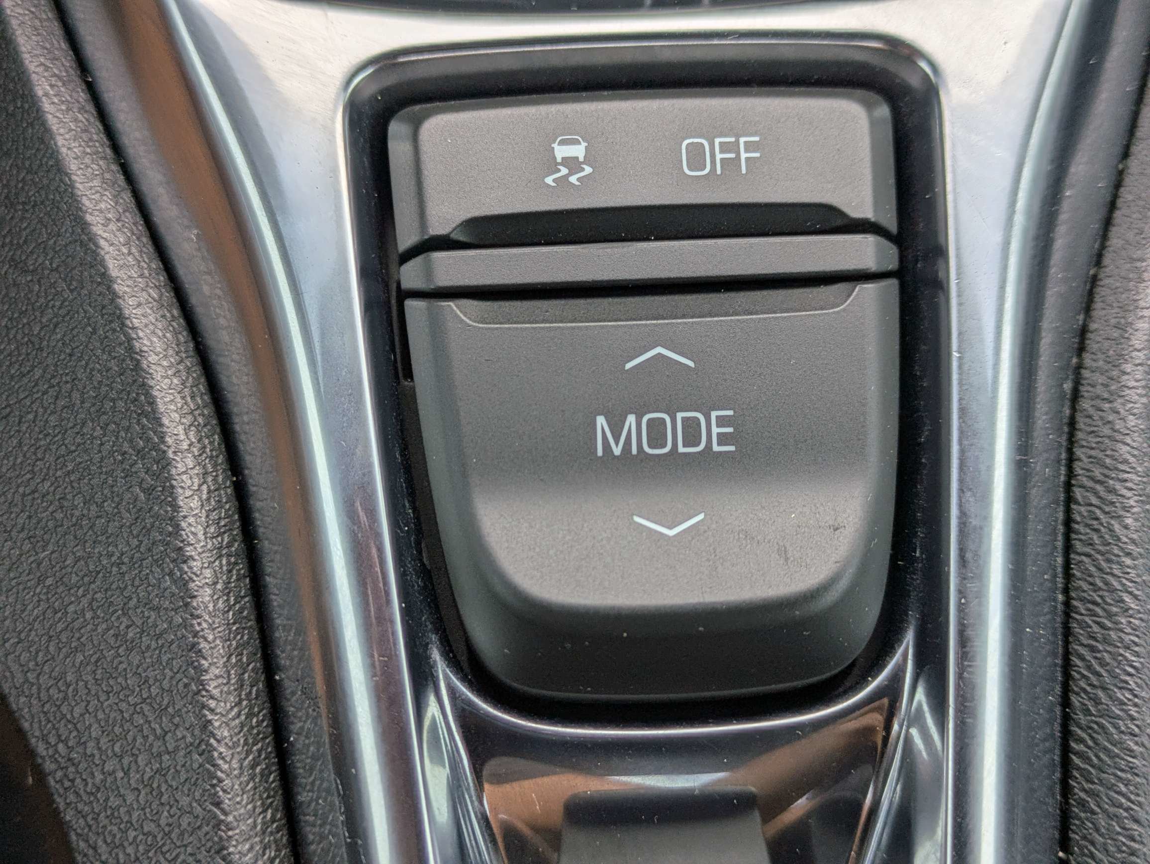 Used 2024 Chevrolet Camaro LT RWD image 22