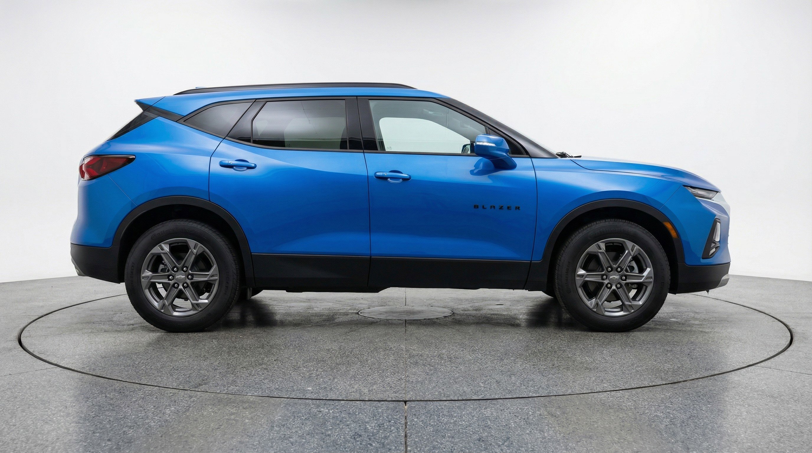 Used 2025 Chevrolet Blazer LT image 11