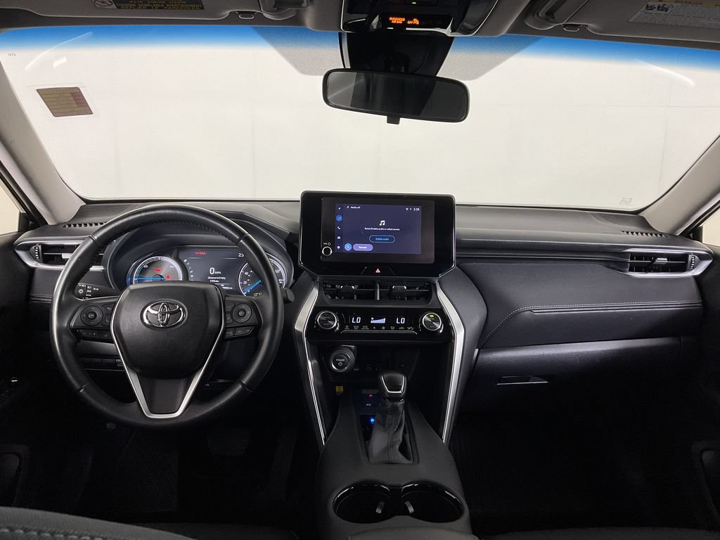 Used 2024 Toyota Venza LE AWD/4WD image 15