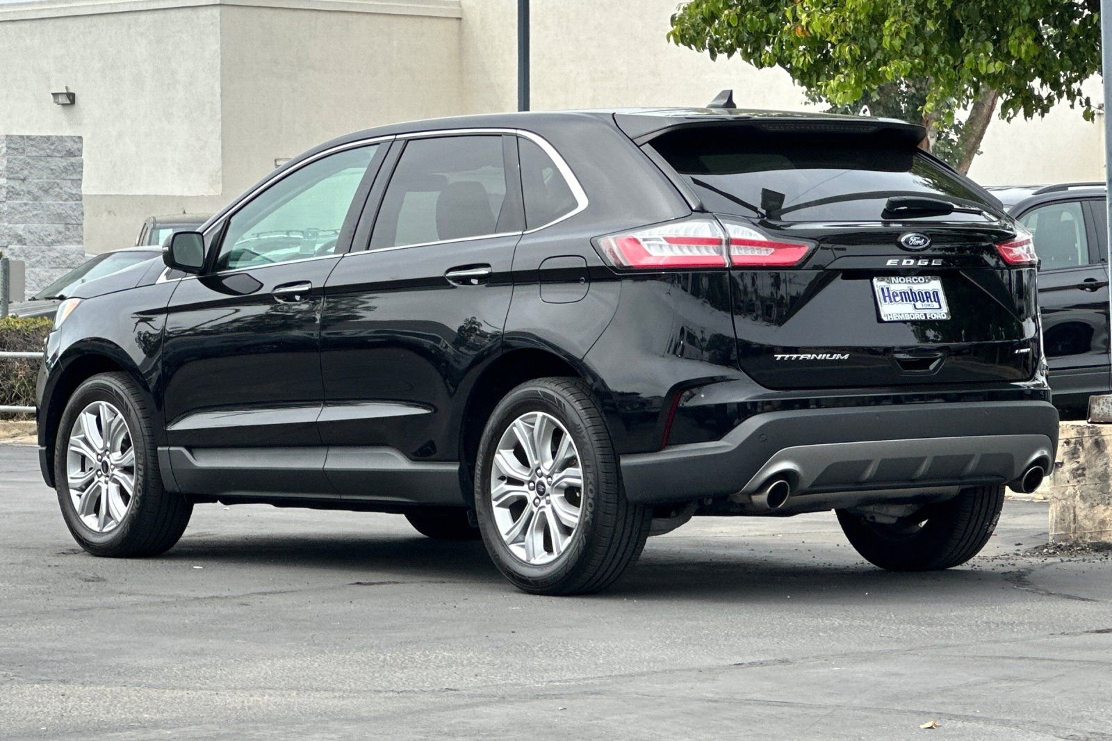 Used 2024 Ford Edge Titanium image 6