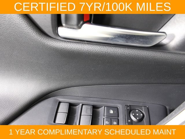 Used 2025 Toyota RAV4 XSE AWD/4WD image 17