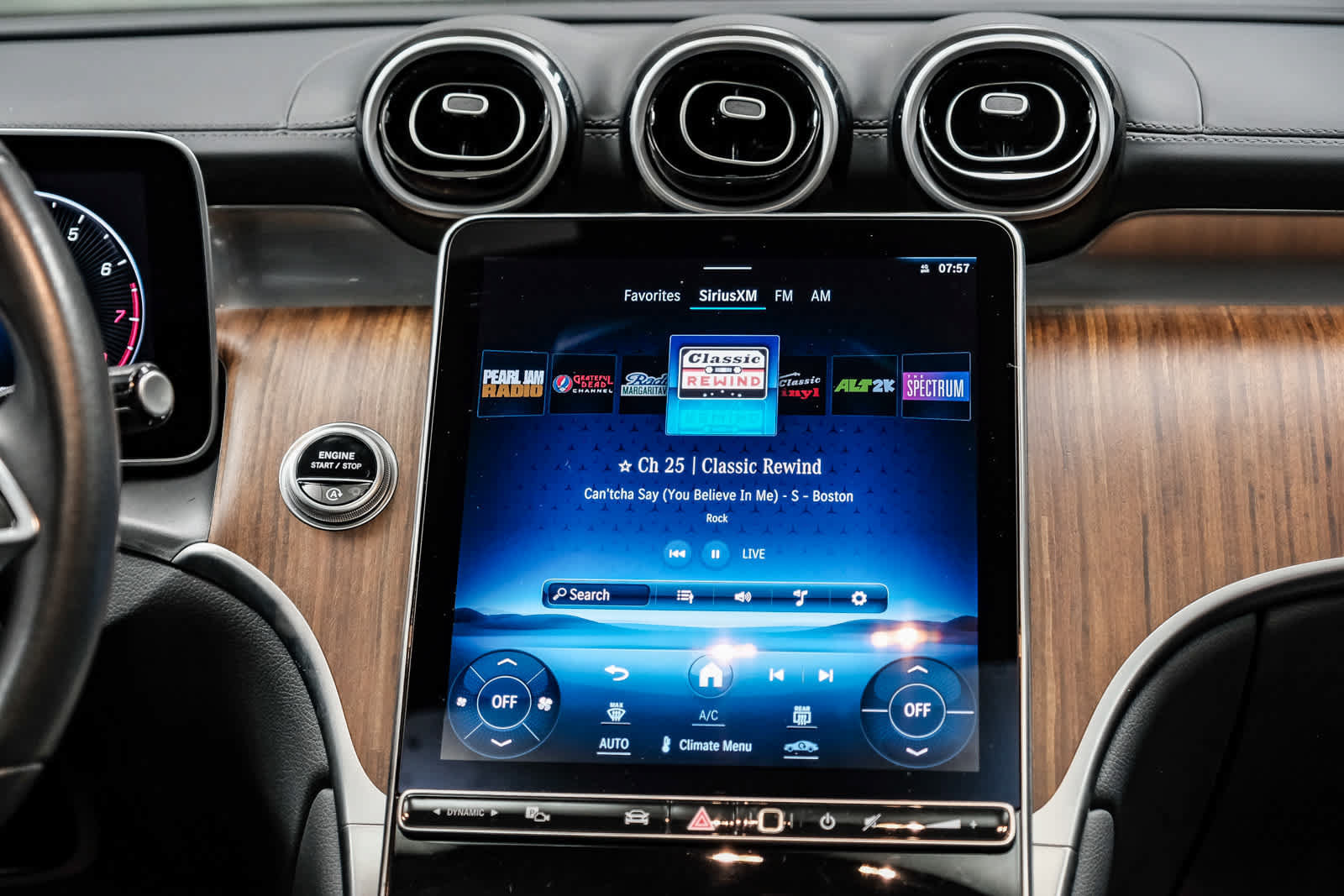 Certified 2024 Mercedes-Benz GLC 300 4MATIC image 16
