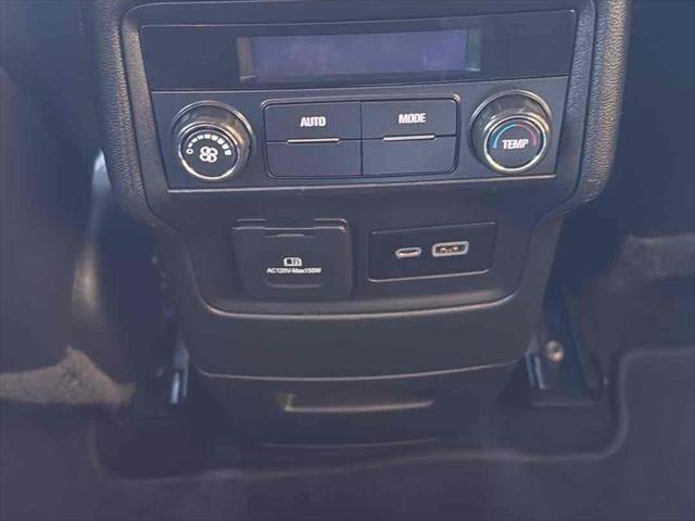 Used 2020 GMC Acadia SLT image 28