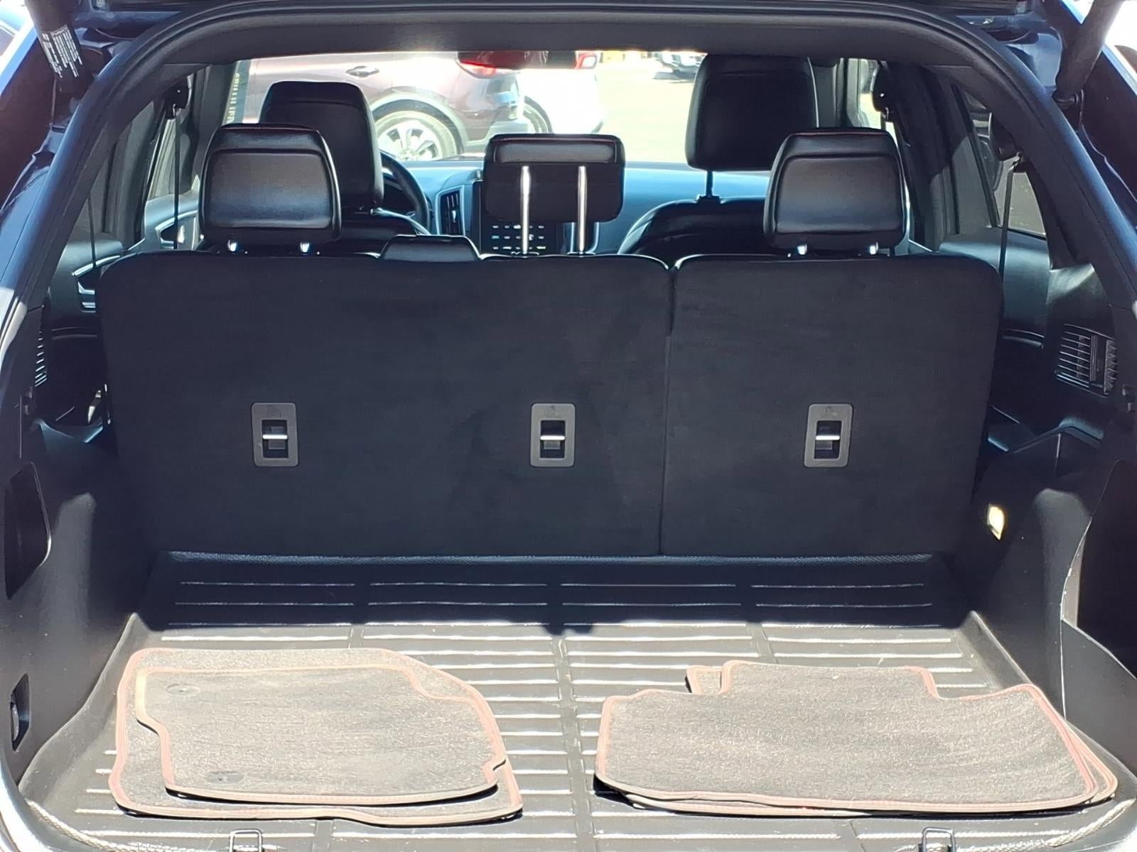 Used 2022 Ford Edge ST-Line image 16