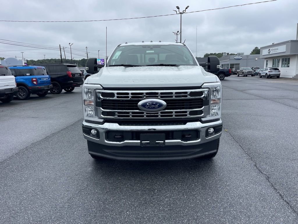 New 2025 Ford F350 XL w/ XL Chrome Package image 3