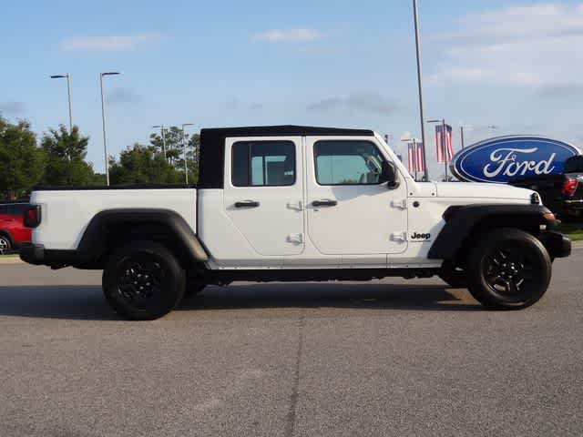 Used 2024 Jeep Gladiator Sport AWD/4WD image 4