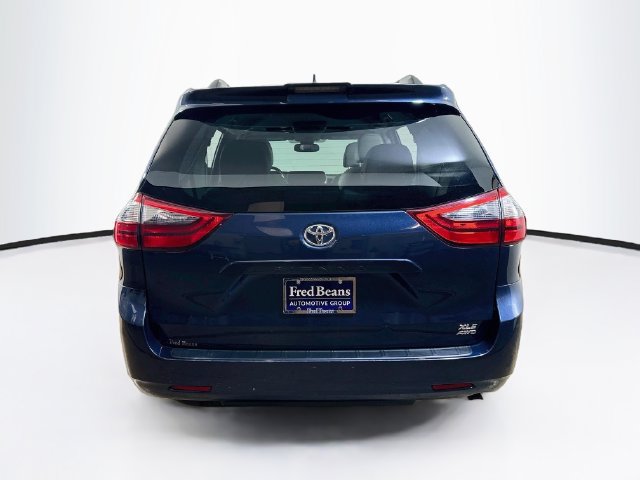 Used 2020 Toyota Sienna XLE AWD/4WD image 8