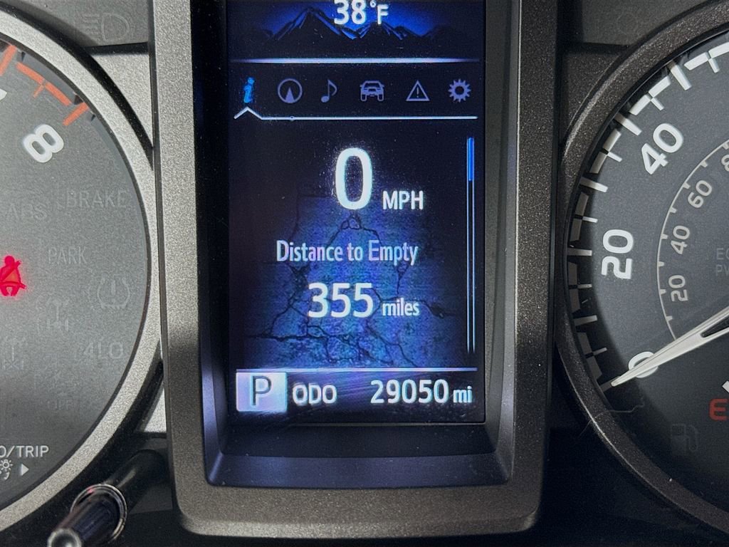 Certified 2018 Toyota Tacoma TRD Off-Road image 13