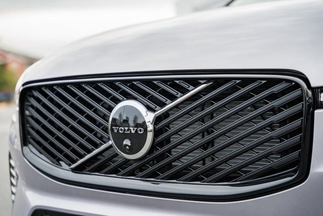 New 2026 Volvo XC60 B5 Plus w/ Protection Package Premier image 12