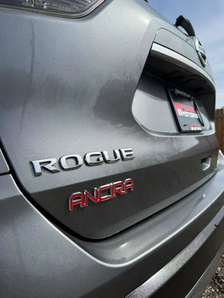 Used 2017 Nissan Rogue S FWD image 9