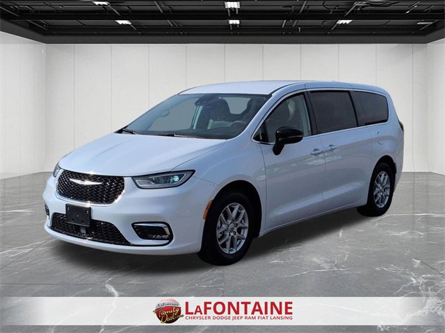 Used 2024 Chrysler Pacifica Touring-L image 1