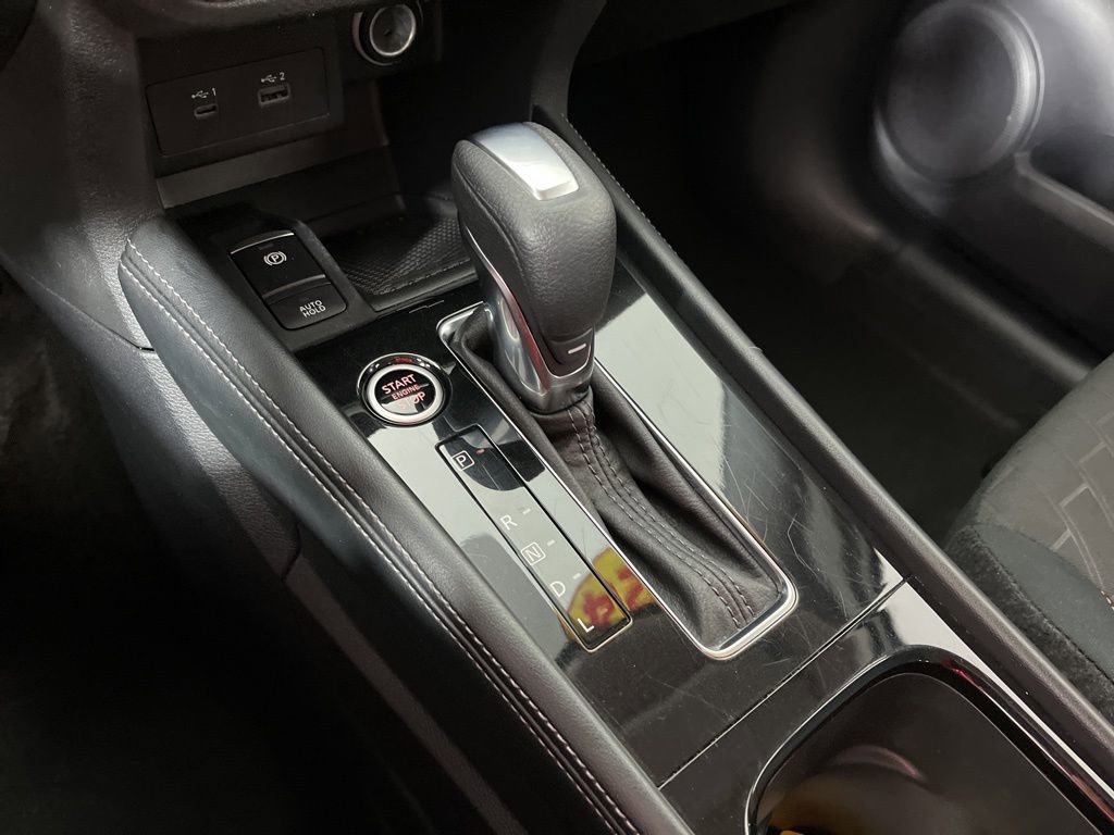 Used 2024 Nissan Kicks SR image 30