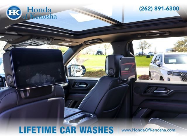 Used 2025 GMC Yukon AT4 Ultimate w/ LPO, Floor Liner Package AWD/4WD image 15