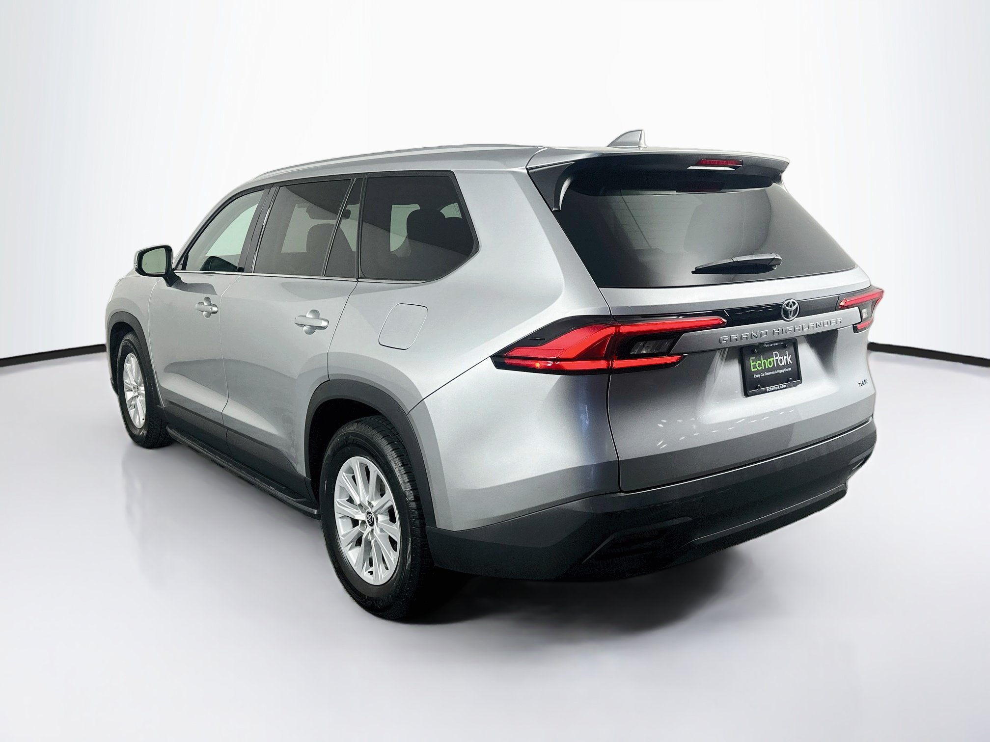 Used 2024 Toyota Grand Highlander FWD image 5
