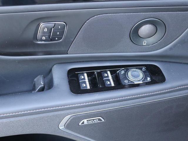 Used 2024 Lincoln Nautilus Reserve w/ Equipment Group 202A image 17