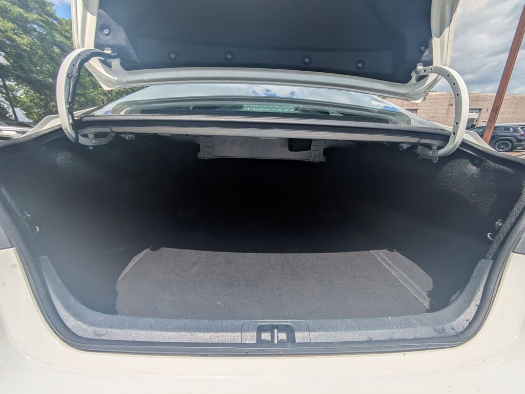 Used 2025 Toyota Camry LE FWD image 28