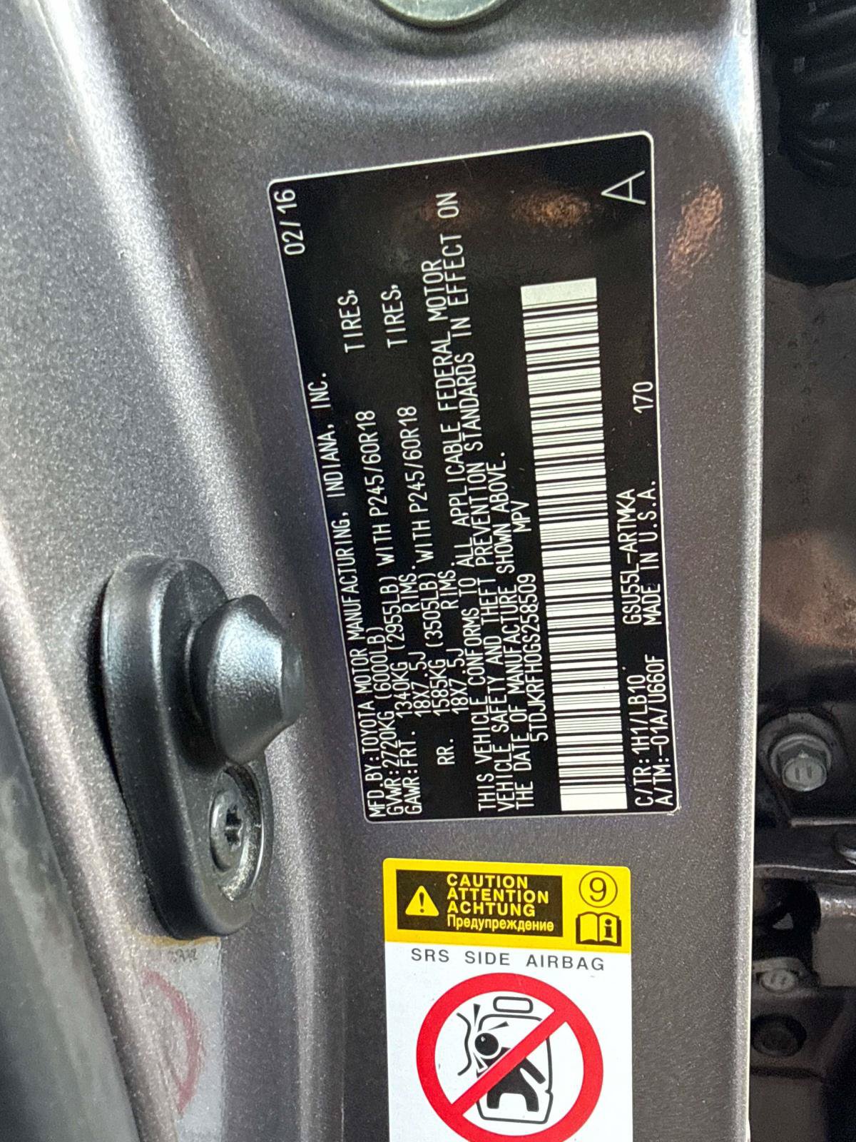 Used 2016 Toyota Highlander XLE w/ Four Season Floor Mat Package AWD/4WD image 30