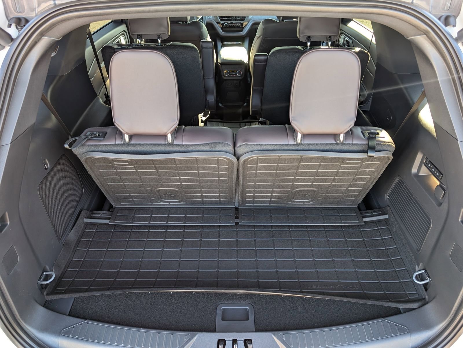 New 2026 Ford Explorer Platinum image 14