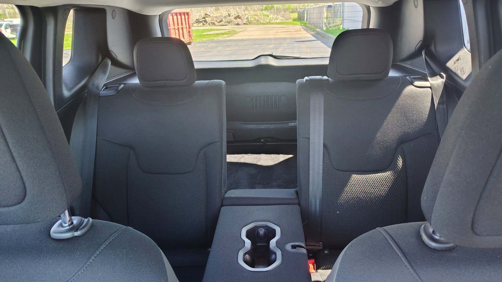 Used 2018 Jeep Renegade Altitude w/ Popular Equipment Group FWD image 20