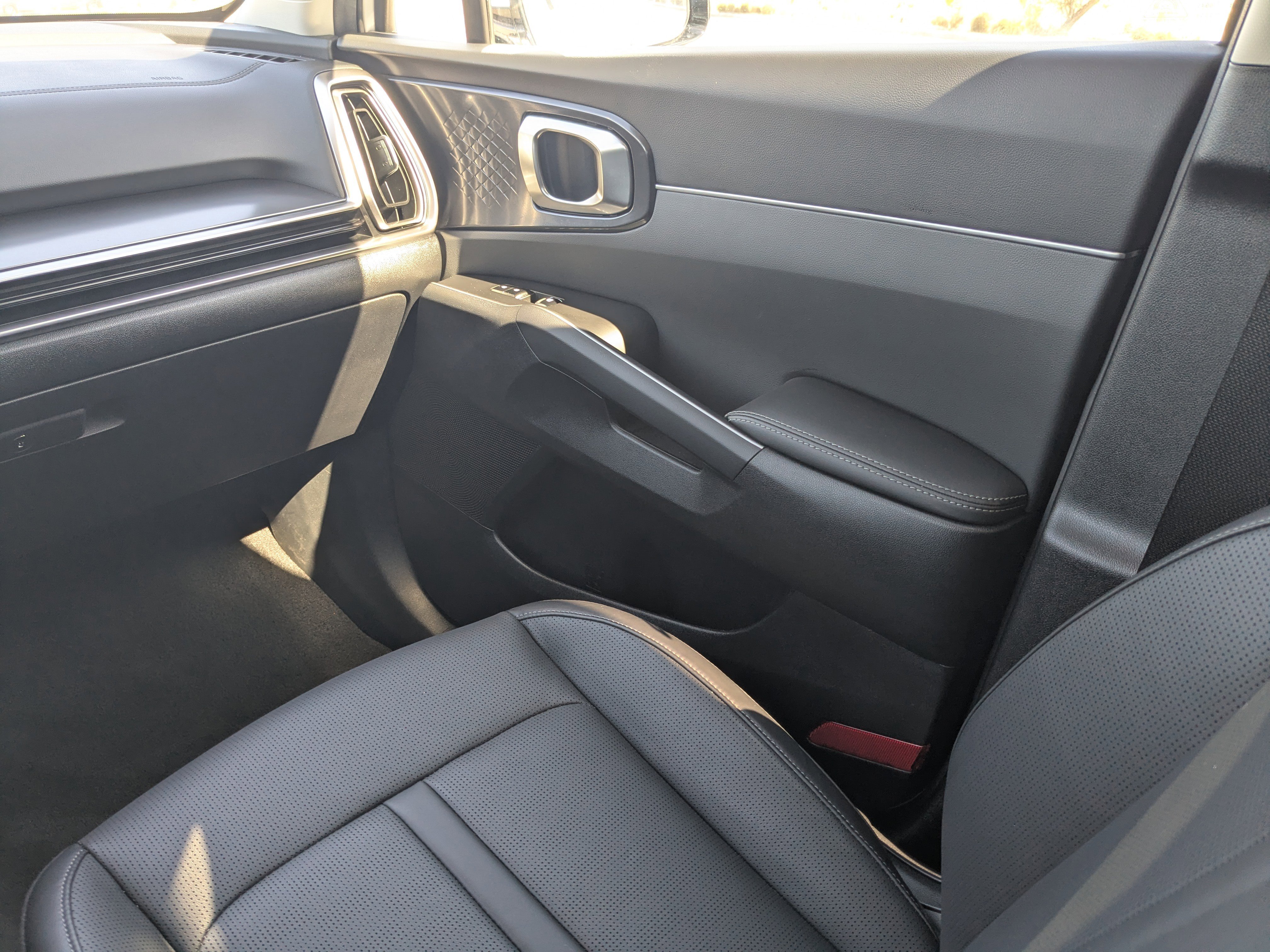 Certified 2025 Kia Sorento S image 25