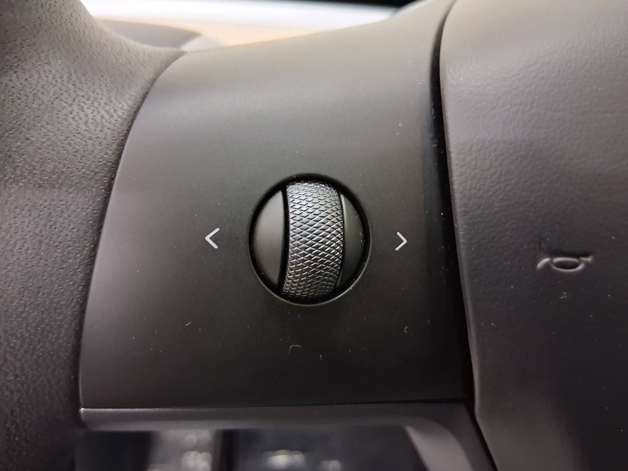 Used 2024 Tesla Model Y Long Range image 16