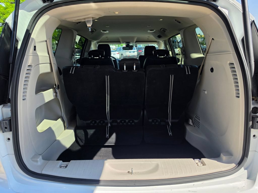 Used 2023 Chrysler Pacifica Touring-L FWD image 15
