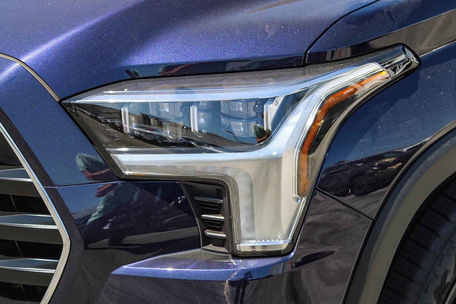 New 2026 Toyota Sequoia Limited w/ TRD Off-Road Package AWD/4WD image 5