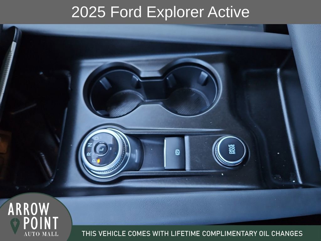 Used 2025 Ford Explorer Active w/ Active Comfort Package RWD image 28