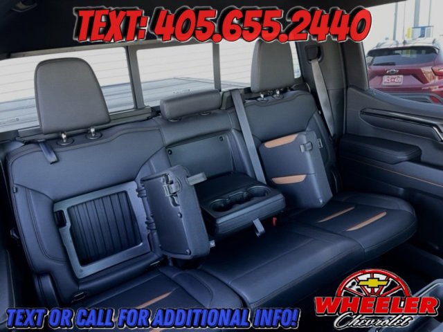 Used 2023 GMC Sierra 1500 AT4 w/ AT4 Premium Package image 9