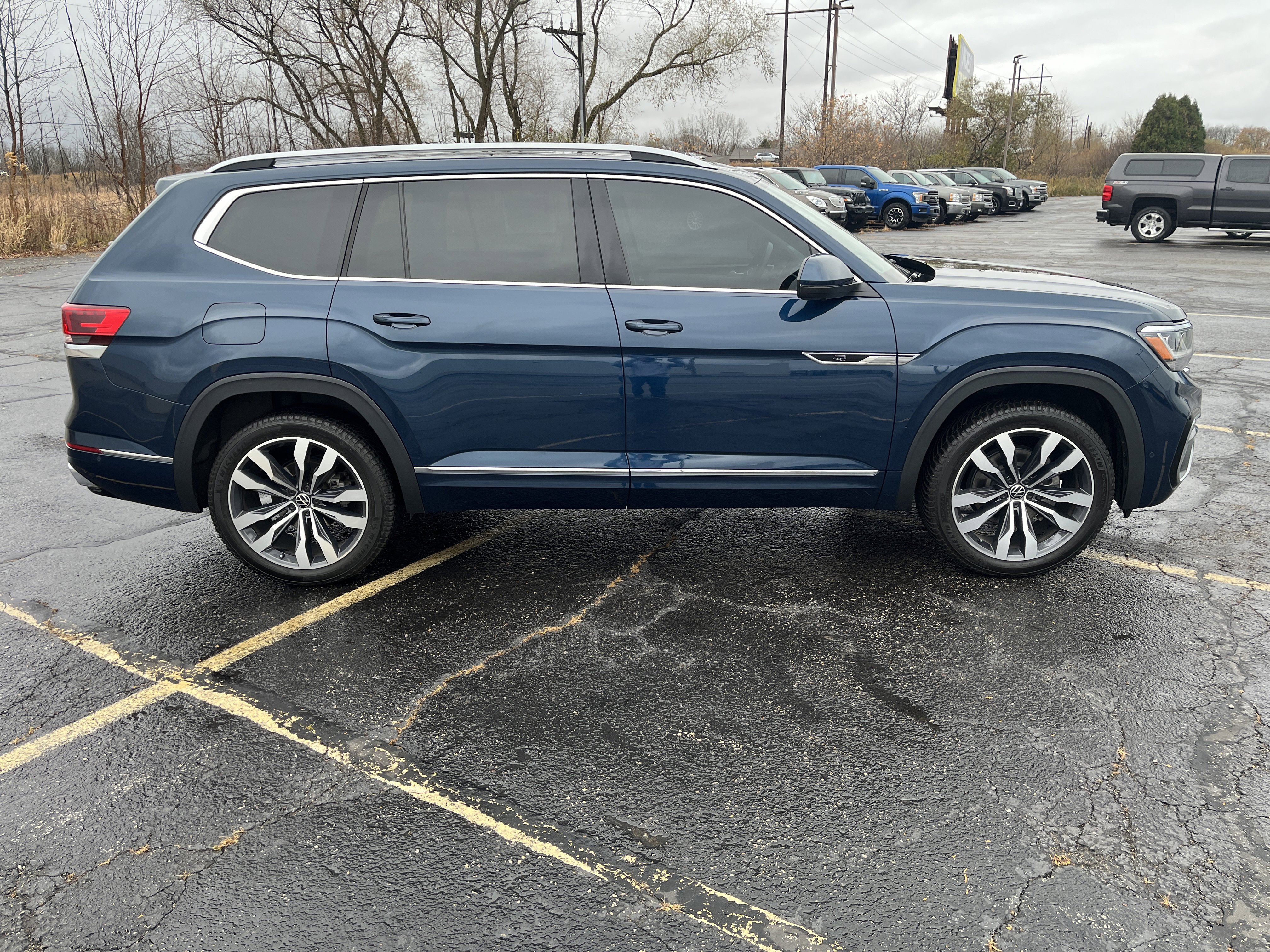 Used 2021 Volkswagen Atlas SEL Premium image 7