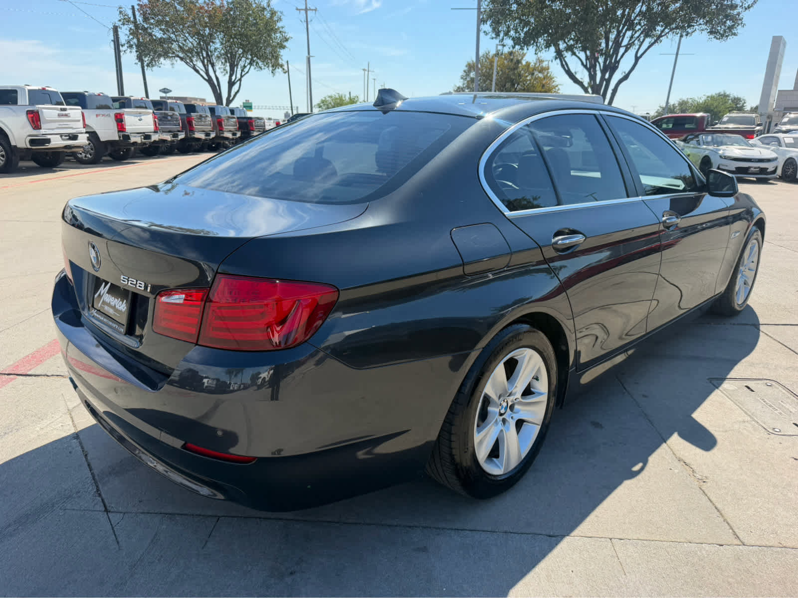 Used 2012 BMW 528i Sedan RWD image 3